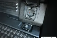 Land Rover Defender din 2024 cu 5.425 km - oferta LAN157664 - foto 39