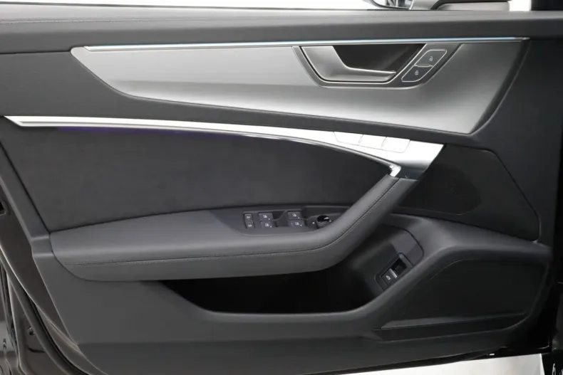 Audi RS6 din 2024 cu 13.950 km - oferta AUD157666 - foto 13