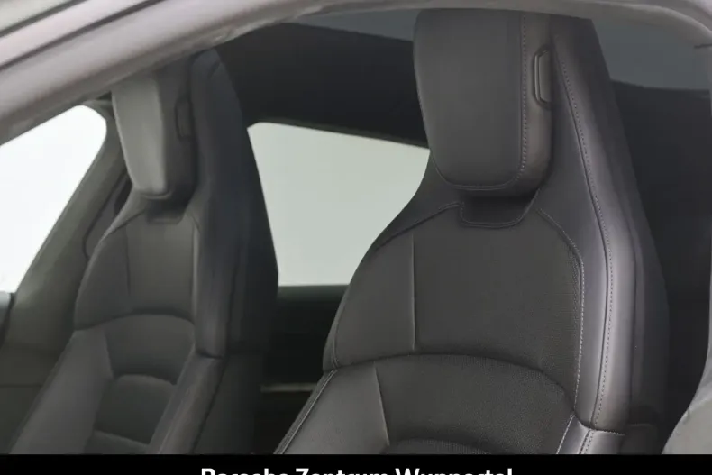 Porsche Taycan din 2024 cu 15.182 km - oferta POR157667 - foto 15