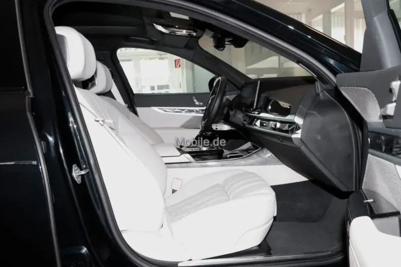 BMW i7 din 2024 cu 19.822 km - oferta BMW157673 - foto 5