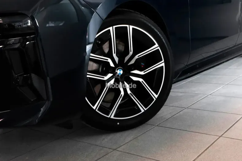 BMW i7 din 2024 cu 19.822 km - oferta BMW157673 - foto 4