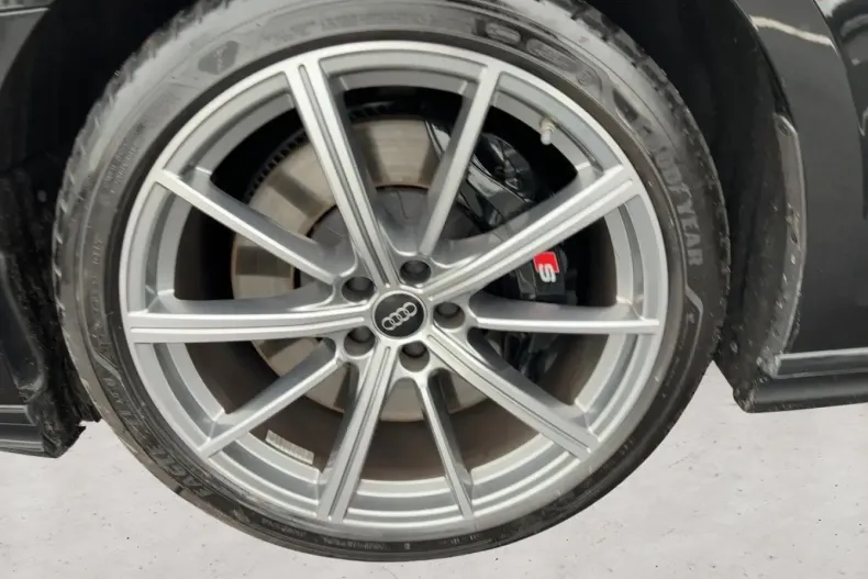 Audi S8 din 2024 cu 11.300 km - oferta AUD157678 - foto 9