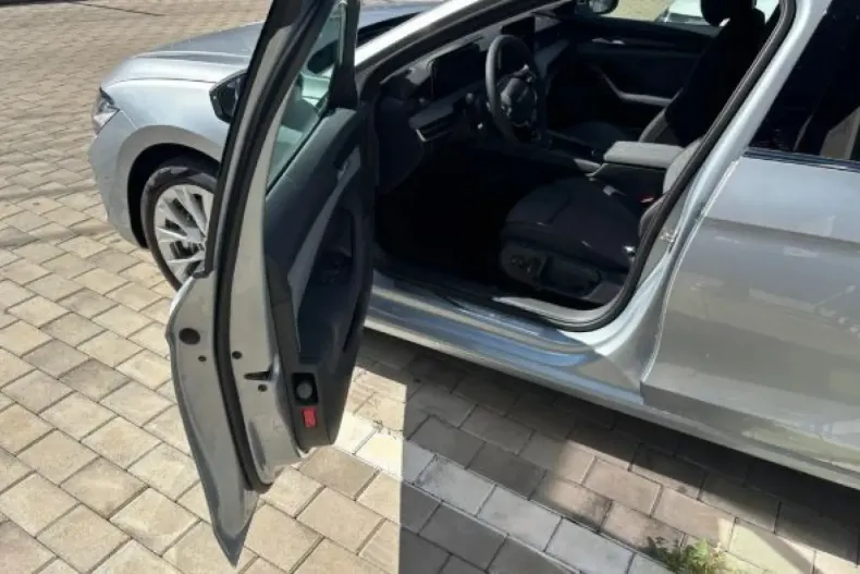 Skoda Superb din 2025 cu 5 km - oferta SKO157681 - foto 11