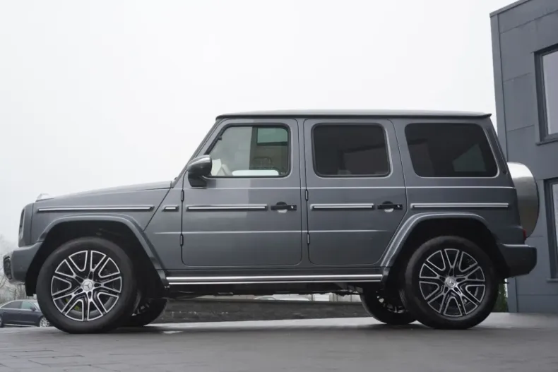 Mercedes-Benz G 450 din 2024 cu 2.400 km - oferta MER157696 - foto 24