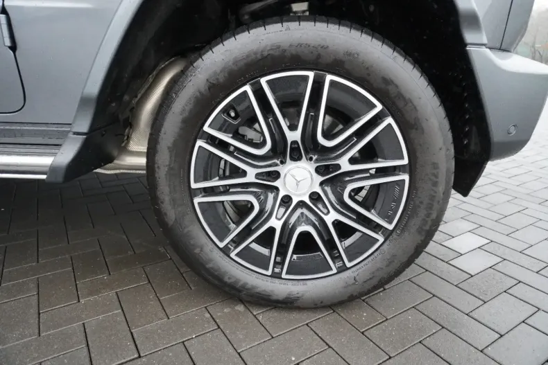 Mercedes-Benz G 450 din 2024 cu 2.400 km - oferta MER157696 - foto 41