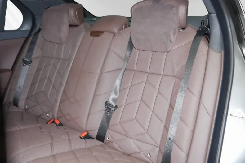 BMW 750 din 2024 cu 11.450 km - oferta BMW157705 - foto 7