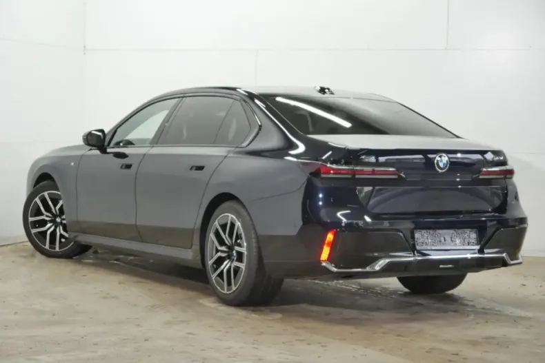 BMW 740 din 2025 cu 22.305 km - oferta BMW157706 - foto 6