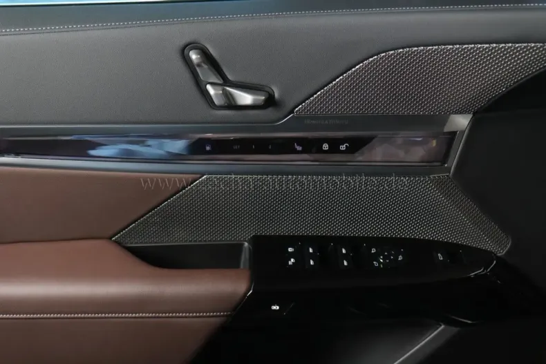 BMW 750 din 2023 cu 7.500 km - oferta BMW157707 - foto 3