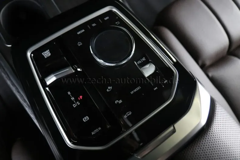 BMW 750 din 2023 cu 7.500 km - oferta BMW157707 - foto 7