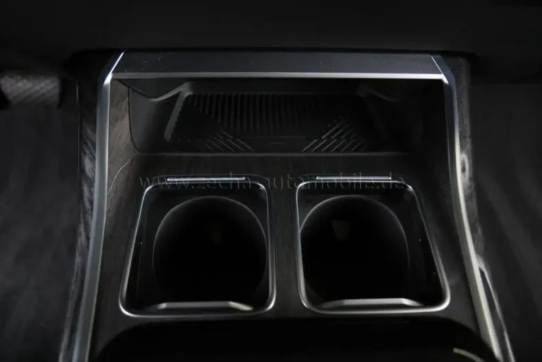 BMW 750 din 2023 cu 7.500 km - oferta BMW157707 - foto 8