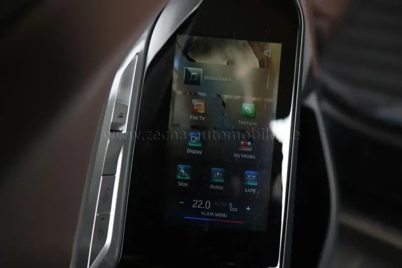 BMW 750 din 2023 cu 7.500 km - oferta BMW157707 - foto 14