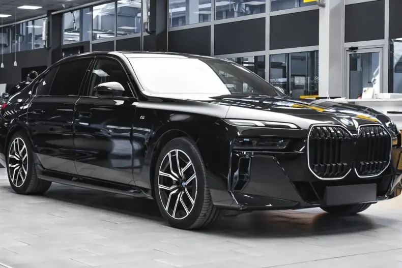 BMW 740 din 2024 cu 24.575 km - oferta BMW157708 - foto 4