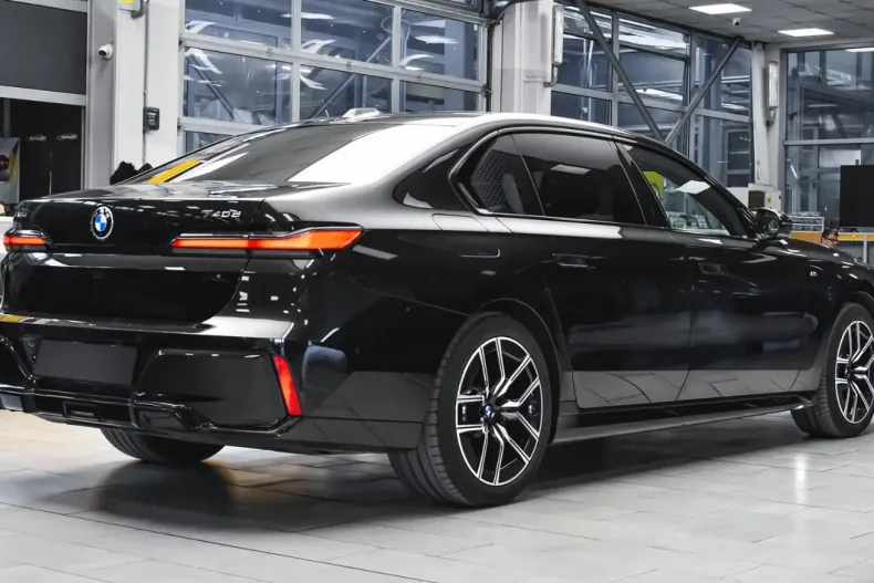 BMW 740 din 2024 cu 24.575 km - oferta BMW157708 - foto 5