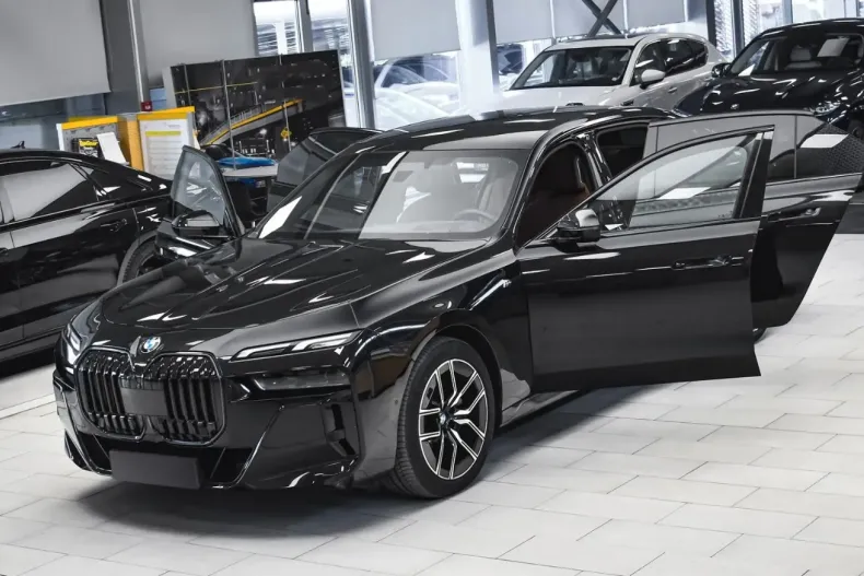 BMW 740 din 2024 cu 24.575 km - oferta BMW157708 - foto 7