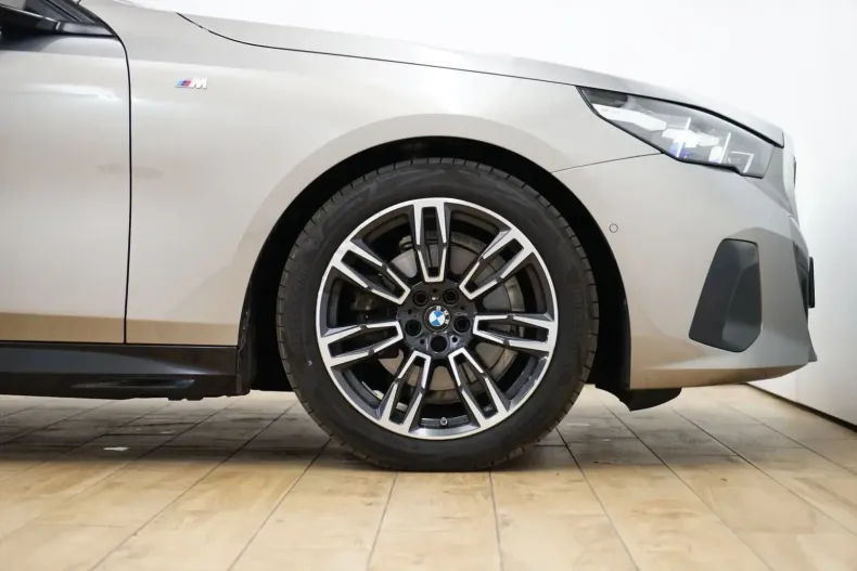 BMW 520 din 2024 cu 12.700 km - oferta BMW157738 - foto 5