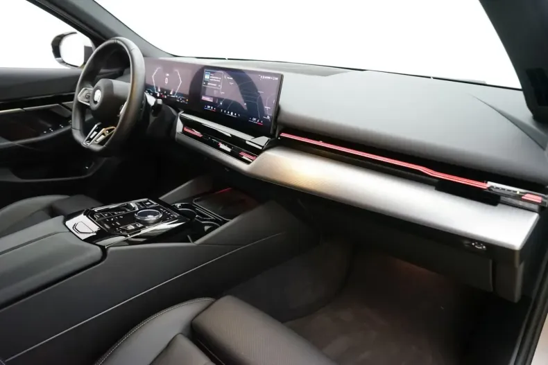 BMW 520 din 2024 cu 12.700 km - oferta BMW157738 - foto 9