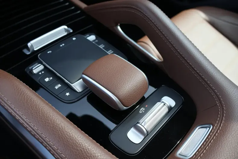 Mercedes-Benz GLE 300 din 2023 cu 19.800 km - oferta MER157739 - foto 18