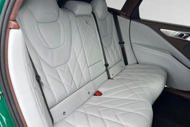 BMW XM din 2024 cu 21.071 km - oferta BMW157742 - foto 10