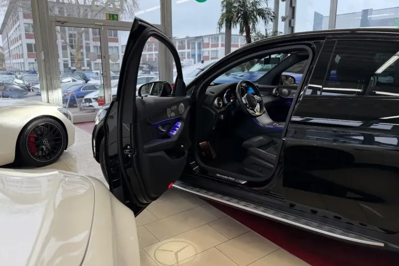 Mercedes-Benz GLC 220 din 2022 cu 53.200 km - oferta MER157749 - foto 4