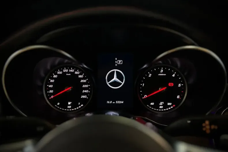 Mercedes-Benz GLC 220 din 2022 cu 53.200 km - oferta MER157749 - foto 32