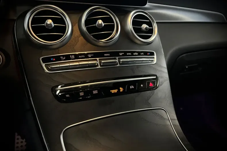 Mercedes-Benz GLC 220 din 2022 cu 53.200 km - oferta MER157749 - foto 34