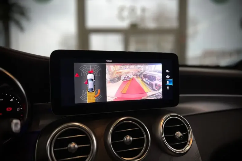 Mercedes-Benz GLC 220 din 2022 cu 53.200 km - oferta MER157749 - foto 35