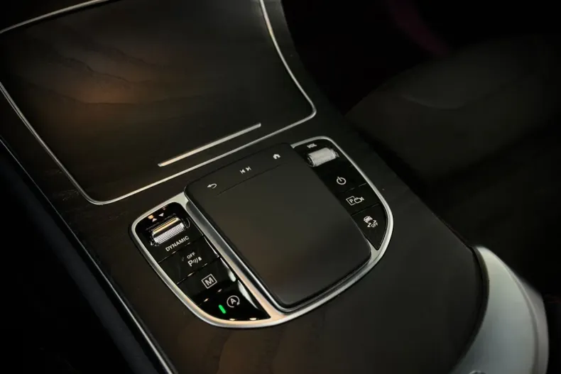 Mercedes-Benz GLC 220 din 2022 cu 53.200 km - oferta MER157749 - foto 37