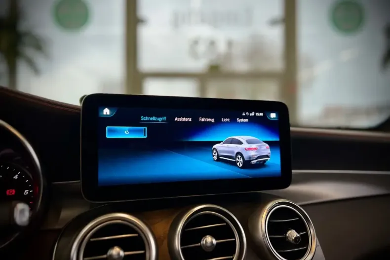 Mercedes-Benz GLC 220 din 2022 cu 53.200 km - oferta MER157749 - foto 40