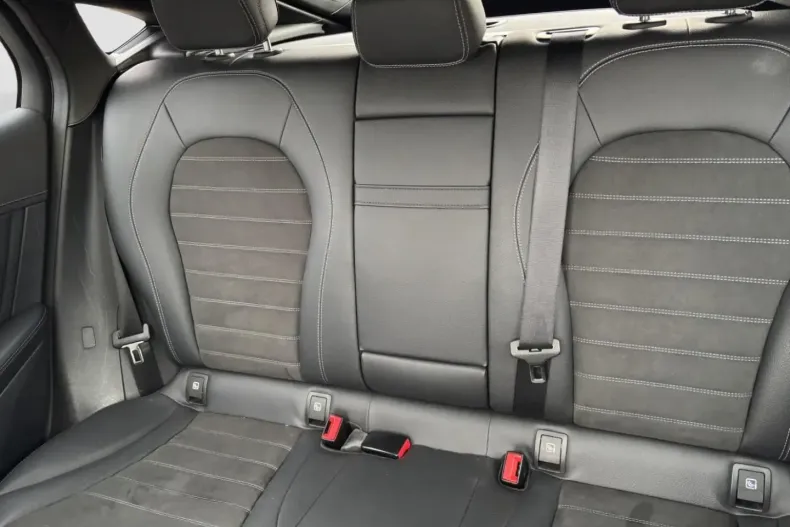 Mercedes-Benz GLC 300 din 2021 cu 79.192 km - oferta MER157750 - foto 17