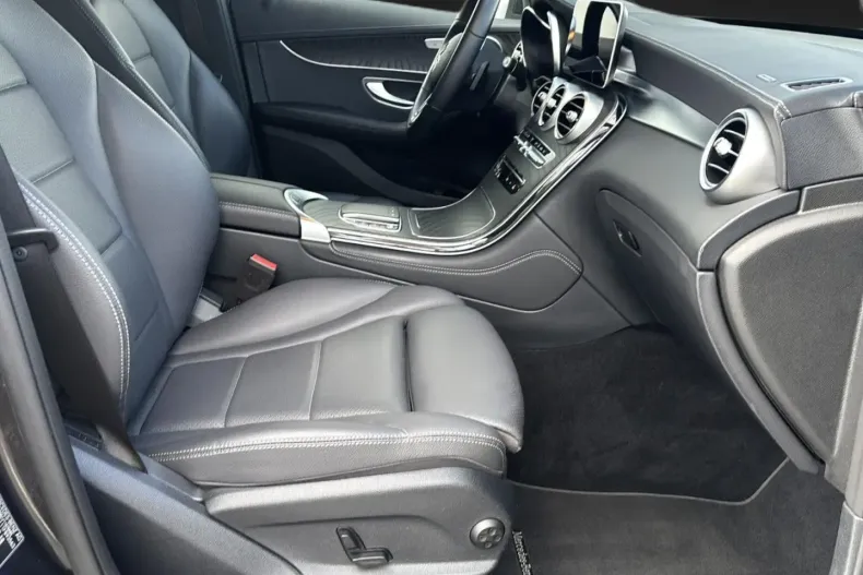 Mercedes-Benz GLC 300 din 2021 cu 67.652 km - oferta MER157751 - foto 16