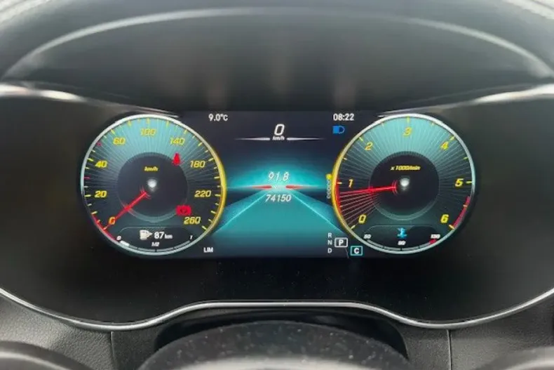 Mercedes-Benz GLC 220 din 2022 cu 74.200 km - oferta MER157754 - foto 9