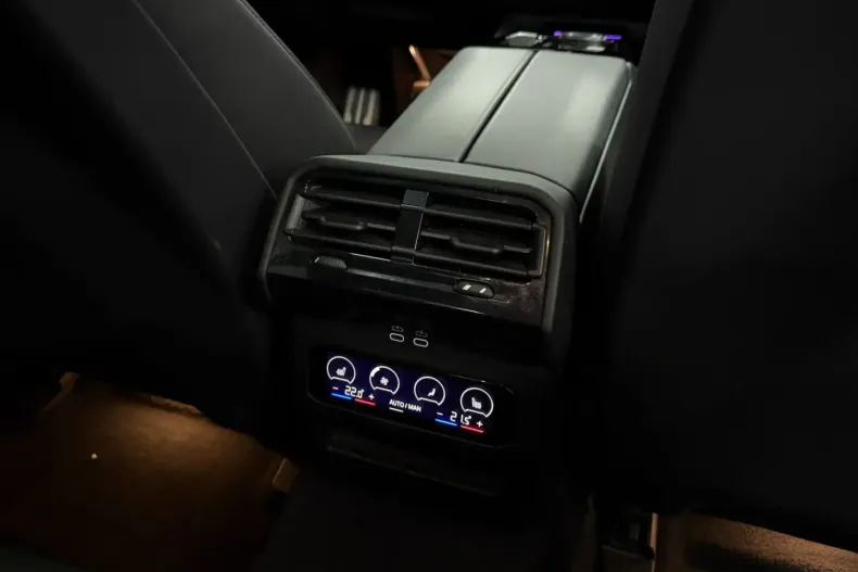 BMW 520 din 2024 cu 22.626 km - oferta BMW157755 - foto 24