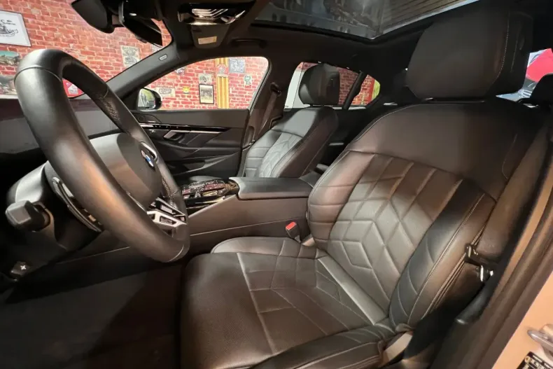 BMW 520 din 2024 cu 25.176 km - oferta BMW157757 - foto 27