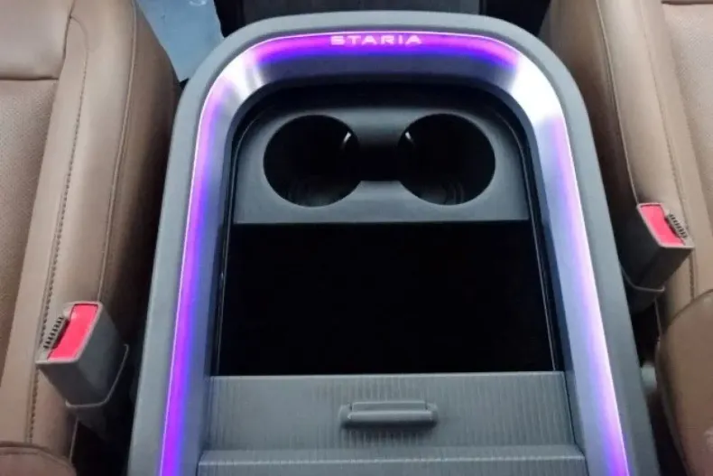 Hyundai STARIA din 2022 cu 53.452 km - oferta HYU157761 - foto 13