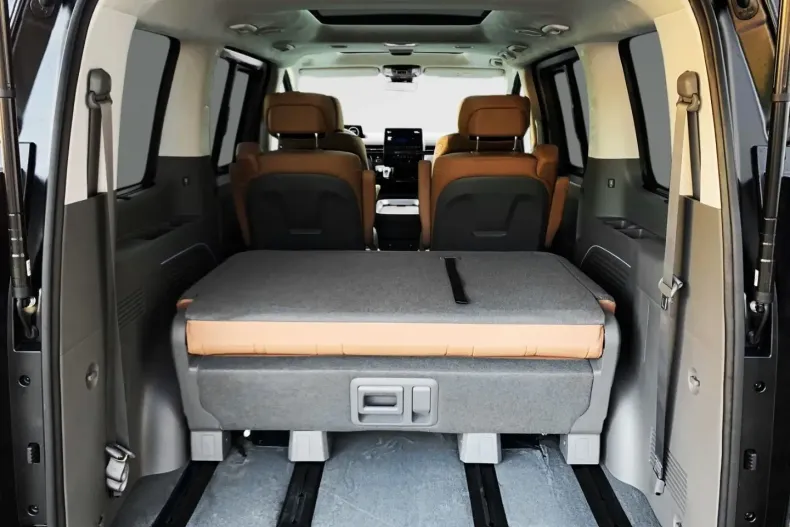 Hyundai STARIA din 2022 cu 65.930 km - oferta HYU157762 - foto 12