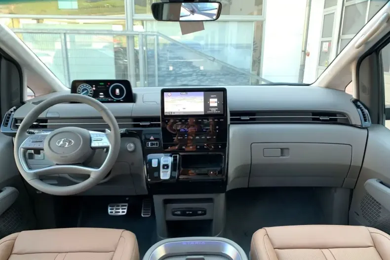 Hyundai STARIA din 2022 cu 65.930 km - oferta HYU157762 - foto 13