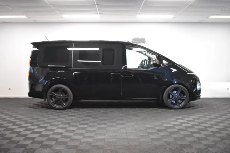 Hyundai STARIA din 2022 cu 41.499 km - oferta HYU157764 - foto 4