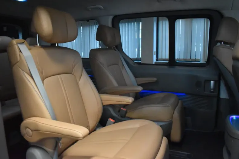 Hyundai STARIA din 2022 cu 41.499 km - oferta HYU157764 - foto 14