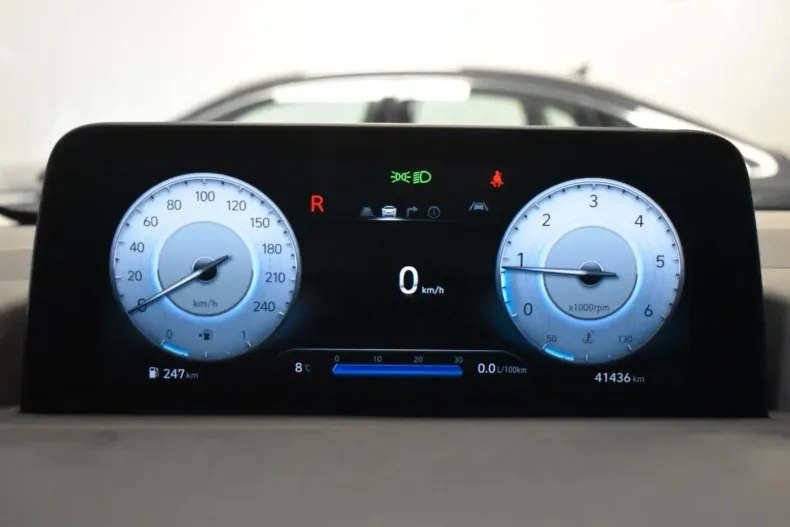 Hyundai STARIA din 2022 cu 41.499 km - oferta HYU157764 - foto 19