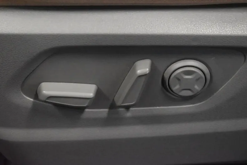 Hyundai STARIA din 2022 cu 41.499 km - oferta HYU157764 - foto 24