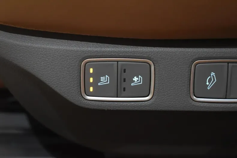 Hyundai STARIA din 2022 cu 41.499 km - oferta HYU157764 - foto 26