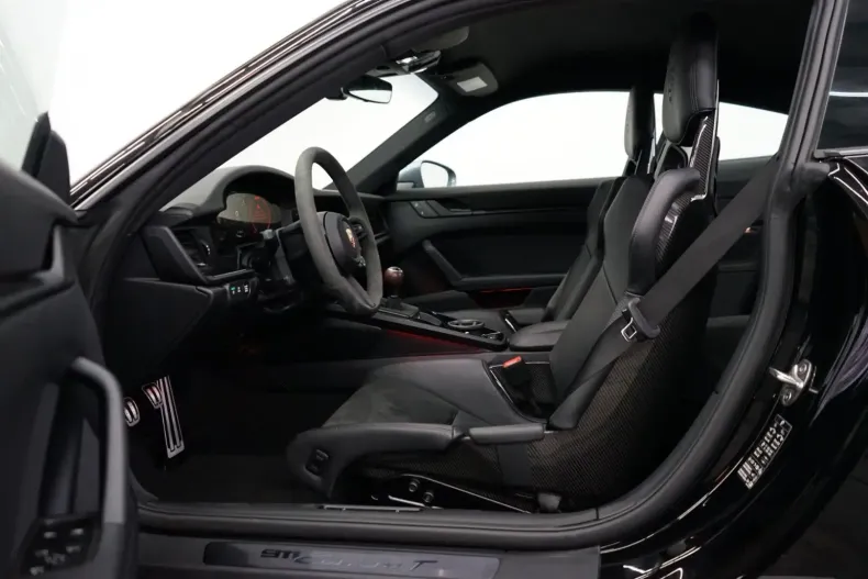 Porsche 992 din 2025 cu 6.350 km - oferta POR157774 - foto 7