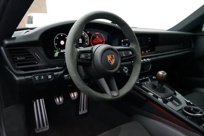 Porsche 992 din 2025 cu 6.350 km - oferta POR157774 - foto 8