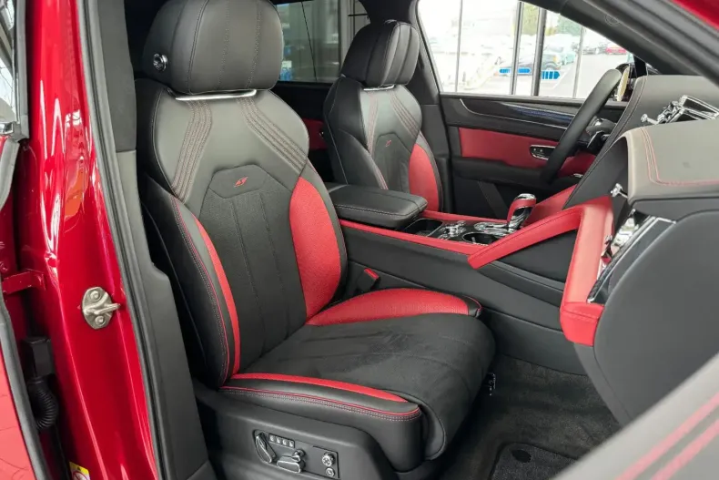 Bentley Bentayga din 2023 cu 4.900 km - oferta BEN157777 - foto 20