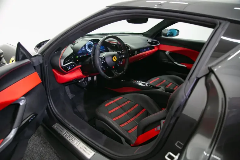 Ferrari 296 GTB din 2024 cu 3.000 km - oferta FER157780 - foto 11