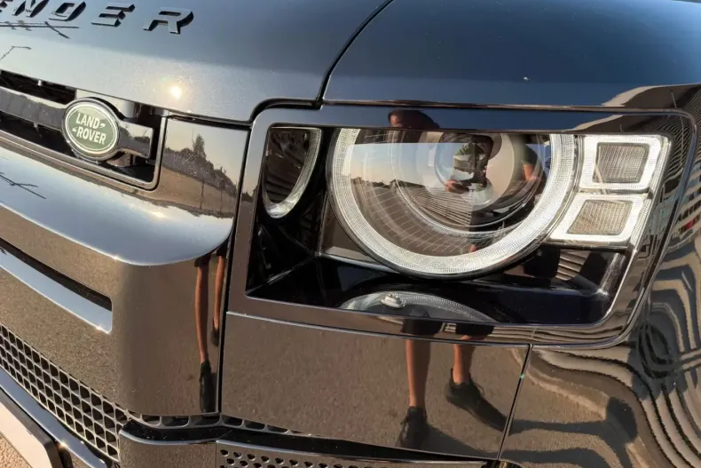 Land Rover Defender din 2025 cu 11.868 km - oferta LAN157781 - foto 3