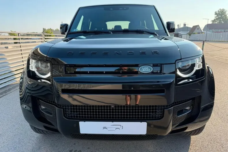 Land Rover Defender din 2025 cu 11.868 km - oferta LAN157781 - foto 4