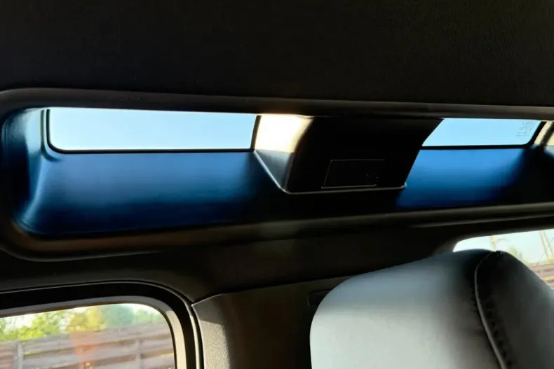 Land Rover Defender din 2025 cu 11.868 km - oferta LAN157781 - foto 26