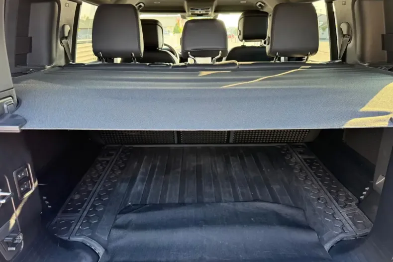 Land Rover Defender din 2025 cu 11.868 km - oferta LAN157781 - foto 27