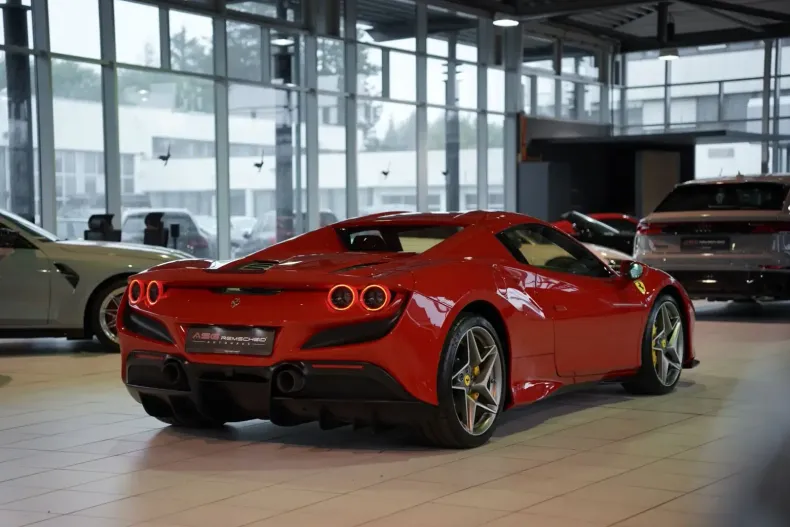 Ferrari F8 din 2023 cu 4.500 km - oferta FER157800 - foto 10